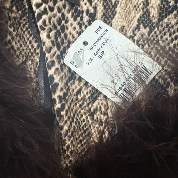 Le Chateau Snakeskin Robe with Faux Fur - Picture 4 of 9